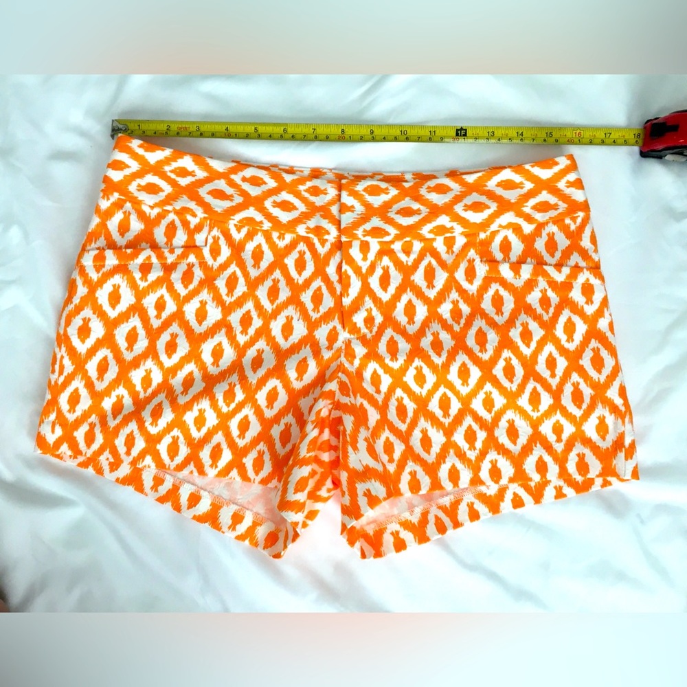 EUC, Lilly Pulitzer like new orange/white textured shorts, size 4.